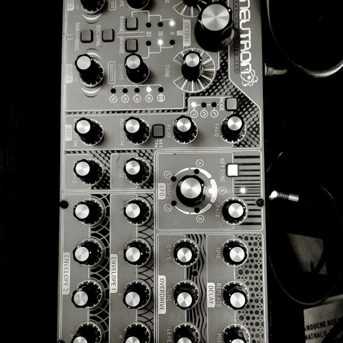 Les pieds dans les câbles ᴇxᴛʀᴀᴄᴛ ʟɪᴠᴇ