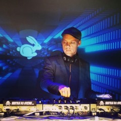 DJ French Chris - Follow The Rabbit [Livestream]