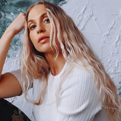 Mikaela - 24h