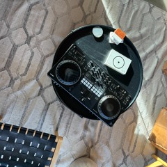 I JUST NEED MY SPACE RIGHT NOW