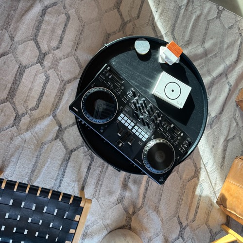 I JUST NEED MY SPACE RIGHT NOW