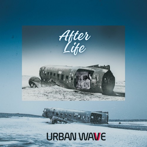 PREMIERE / After Life