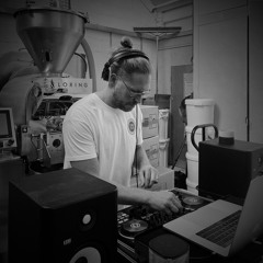 In the Roasting Yard Part 4 (Uplifting House, tech House set - Bicep, Weiss, Low Steppa, Claptone)