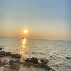 Sunset in Pattaya Remix by Poohwish