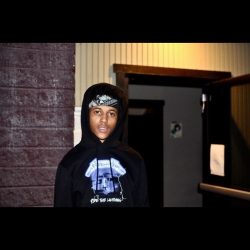 Me vs Voices - D Pressure