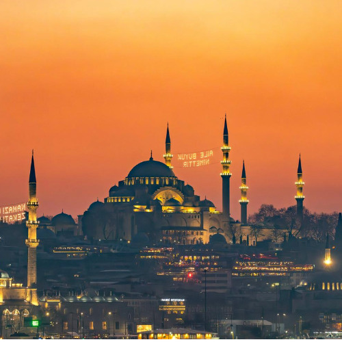 Istambul (text extracts @ Litfiba "Istanbul" 1985)