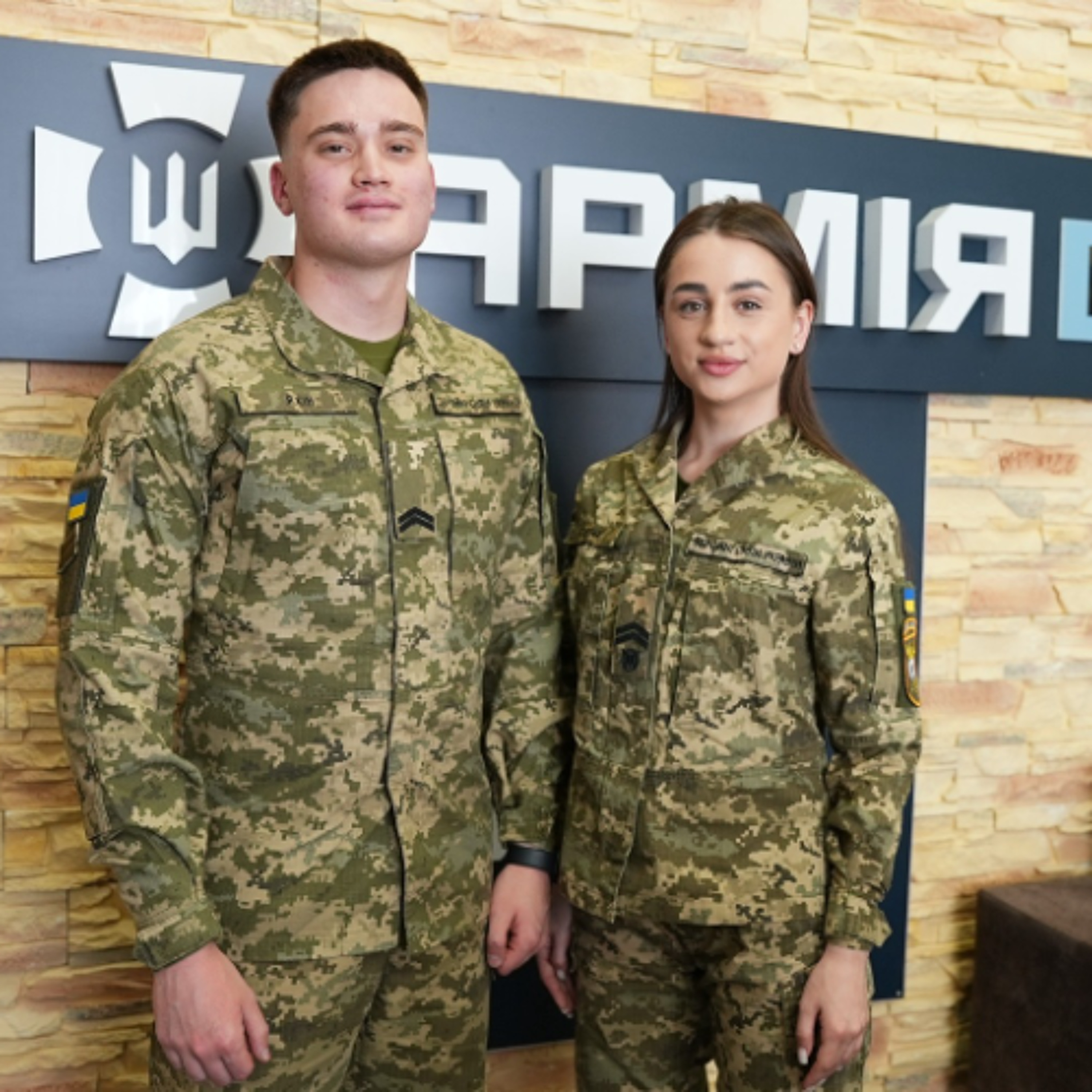 Соцпакет, зарплата та кар'єра. Чому йдуть у військові юристи