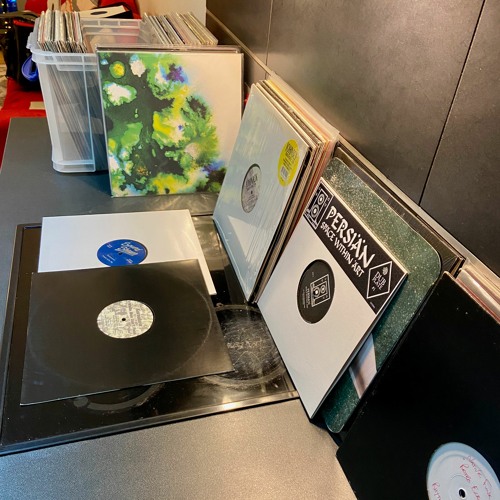 Alec Pritchard B2B Wilson Logan - Sunday Vinyl & Pizza Session (04-12-2022)
