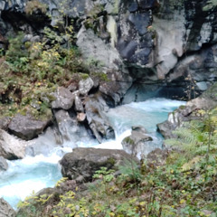 back in the faceless mountain with giants