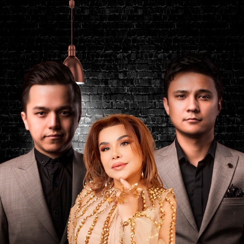 Tukli etuk ayol jum foto bilan qoplangan