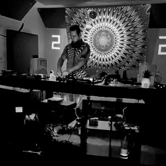 STUDIO SESSION # 1 (4)