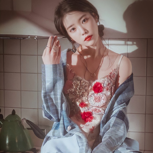 IU - Hold My Hand