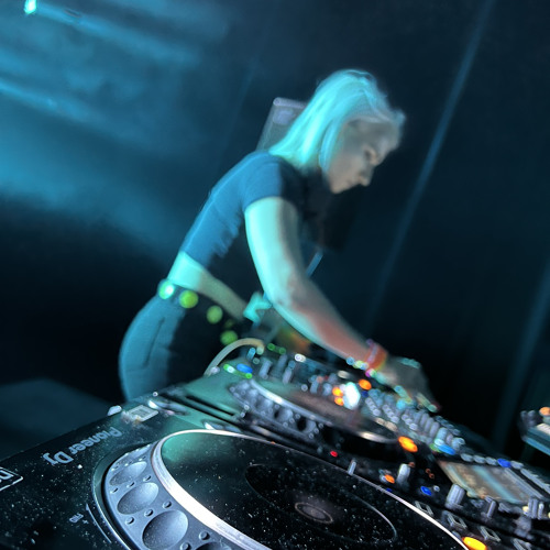 Helen Frey || Electronic Arts || Strasbourg 08.04.22 @YAAR