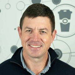 Jan De Koning Chats To Andre Van Der Veen