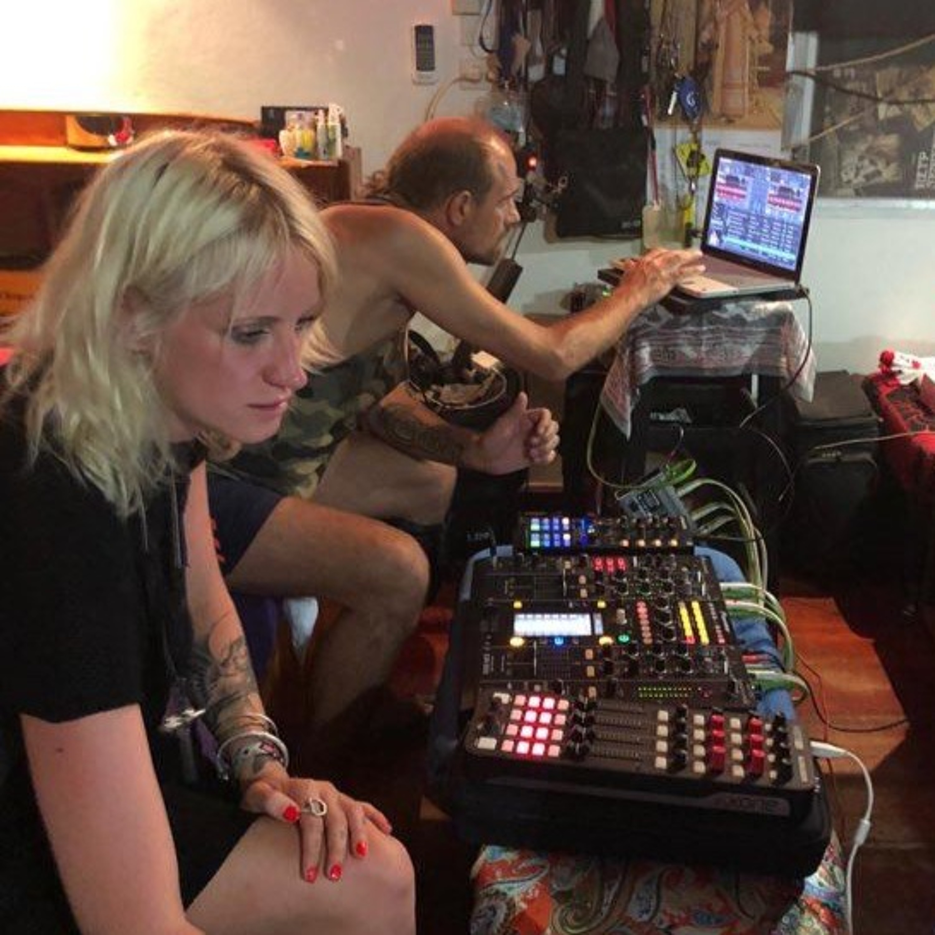 Peter G & Britta Arnold 1st.B2B Test Lockdown Session 24.03.20