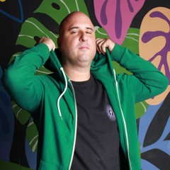 Tudo Que Busco Em Você