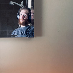 °