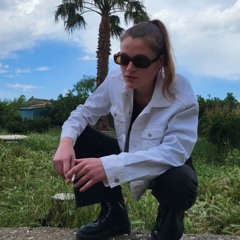 MACROVERSECAST #002 - Monica Venturella