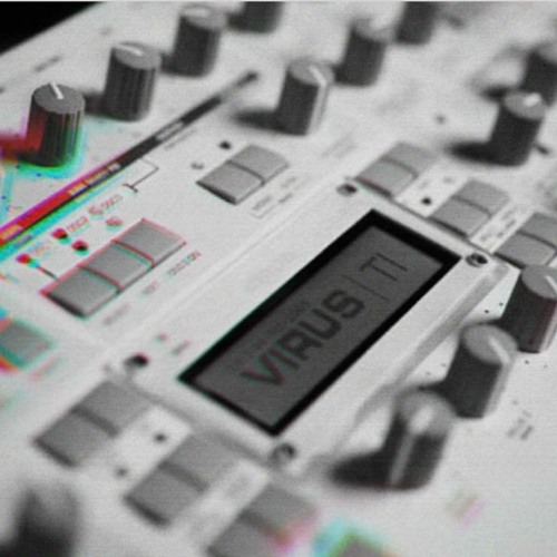 Crystall Vs Cosmo Tech Vs Xpiral - Virus Nightmare ( Eclipse Echoes Remix )