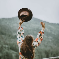 Embodied Creativity in the Freshness of This Moment