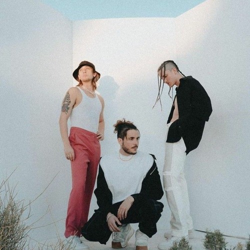 Meddle about - (Chase Atlantic speed up )