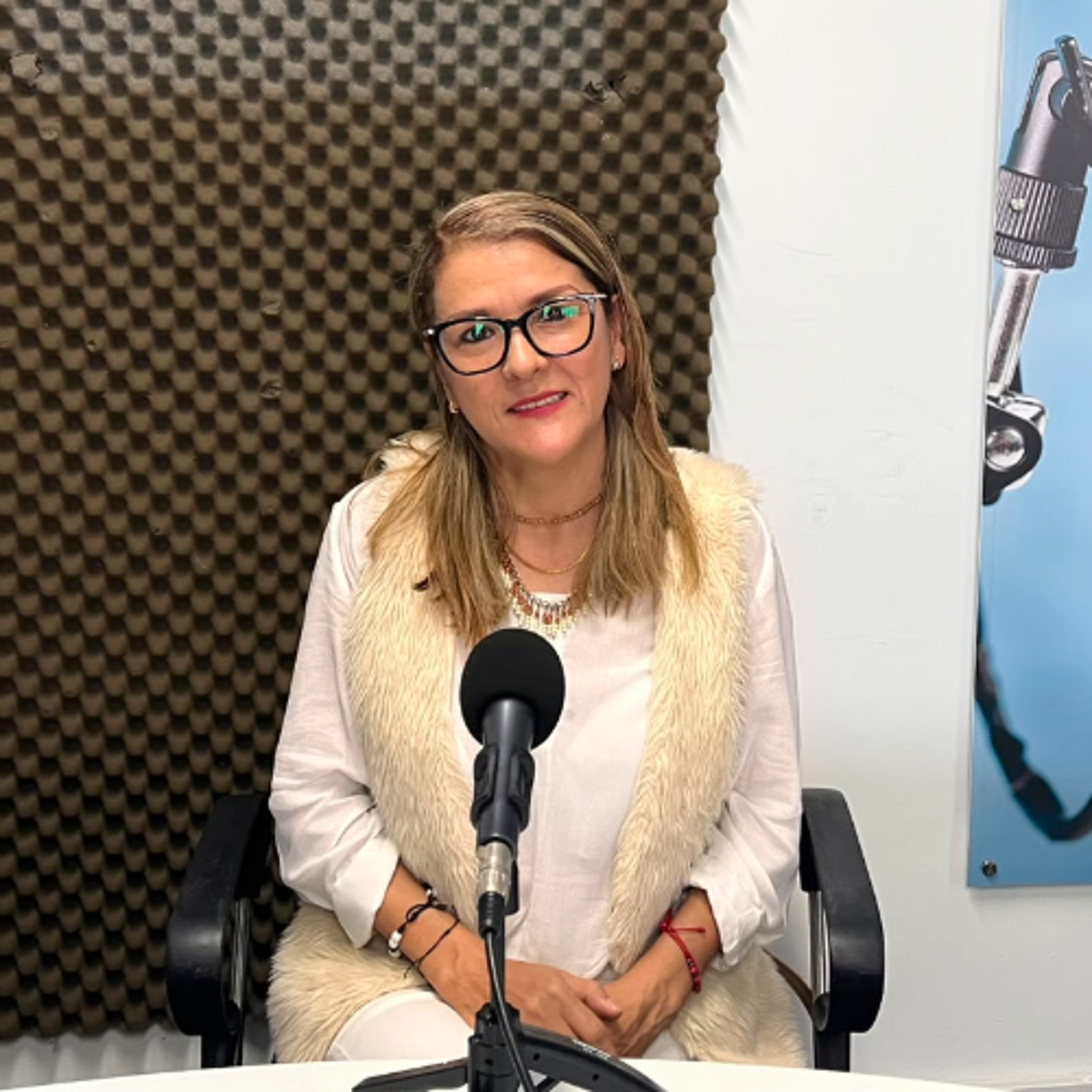 12. Entrevista con Ana Muñoz, creadora de Ágora Cafè Liros episode artwork