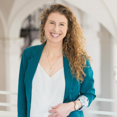 Ep. 120 - Fake employees created by AI - Leah Stiegler