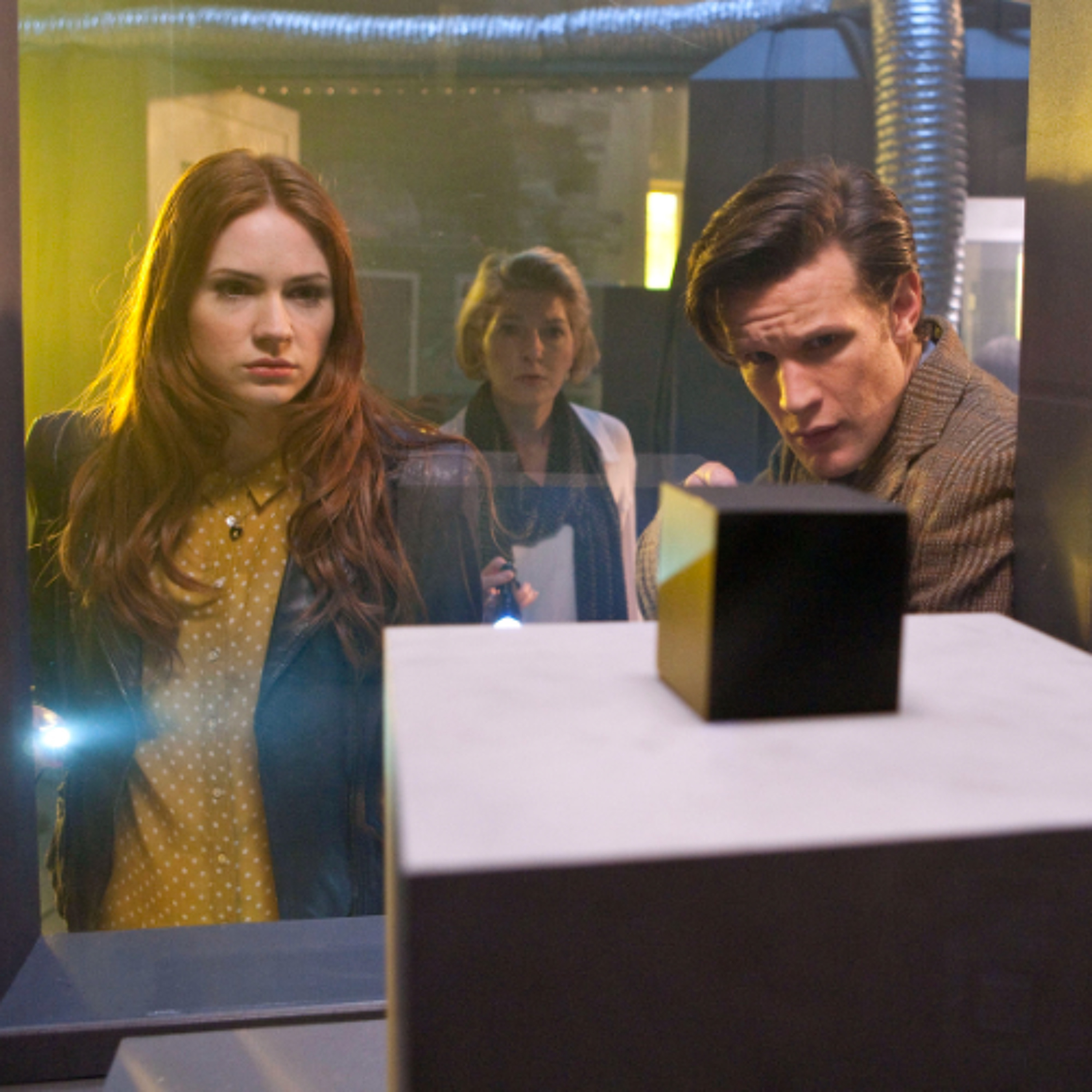 2 Guys a Girl and a Podcast Episode 327 - Doctor Who - The Power of Three episode artwork