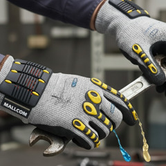 Top 5 Industries That Trust Nitrile Gloves for Safety Needs