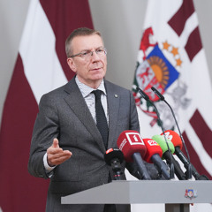 Prezidents: Nedrīkst visus oponentus saukt par Kremļa aģentiem