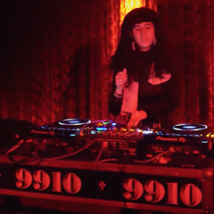 live @ 9910