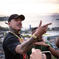 PUTARIA NAS FAVELAS DE COMANDO