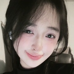 anh đứng ngay trước mặt em nói em ngye mà xem?