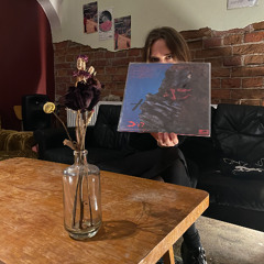 Are Kisses Out Of Fashion 31.10.25