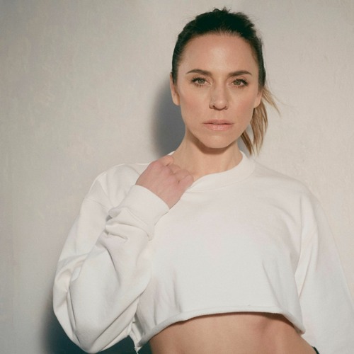 i-DJ: melanie c
