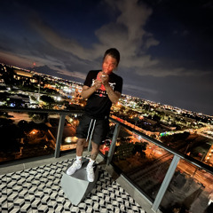 move cautious feet K Merc