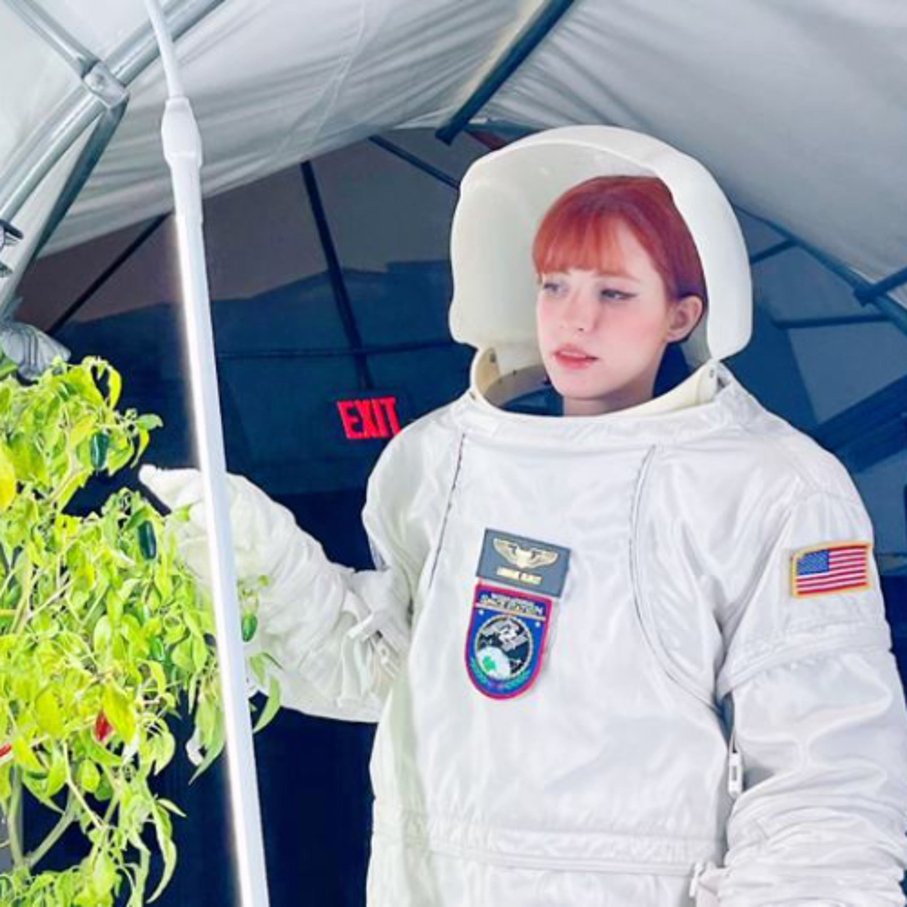 Aspirante a astronauta quer ser primeira brasileira a viajar para fora da Terra episode artwork