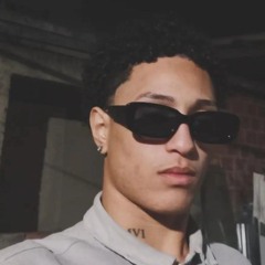 X A V I E R ✨️💣