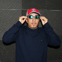 PREFIRO SEGURAR COPO DO QUE SEGURAR SUA MÃO - MC DELUX - MC NAUAN ( DJ RAFA MOLINA  )