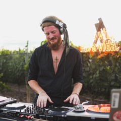 Alejo Fiol En Lui Wines Mendoza, Bodega Abierta