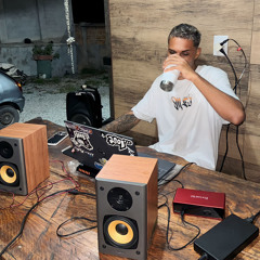 MTG - TACO TUDO NESSA BARBIE  -  DJ DAVY FELIPE , DJ KAELY DO PLANTÃO , DJ TAK VADIÃO