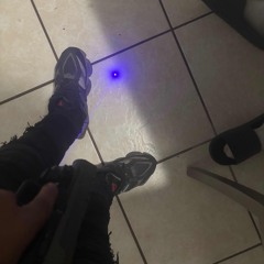 SHE SEE RED