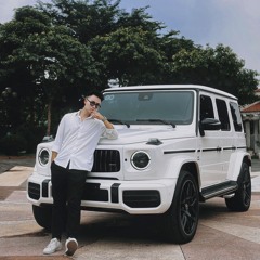 Money and Car - MayBach