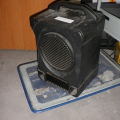 Zesilovač cca 300W nemáme