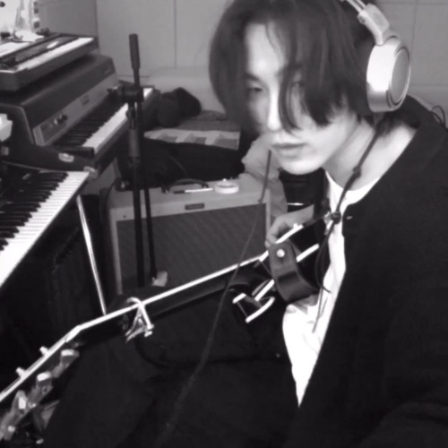 Daniel - A girl who looks like she's going to break (unreleased) 부서질것 같은 소녀 .mp3