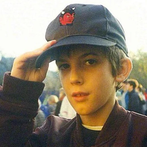 POCHOPILI JSTE TO CELÝ ŠPATNĚ DUB