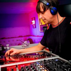 DJ BEN TAYLOR LIVE @ HIAF, MIDDLESBROUGH - SEPTEMBER WARM UP SET