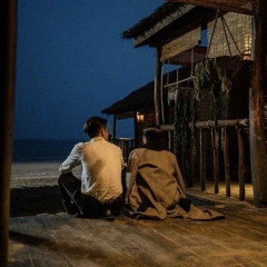 وانا أبيك لإيامي فراش وغطا ووساد 🤍