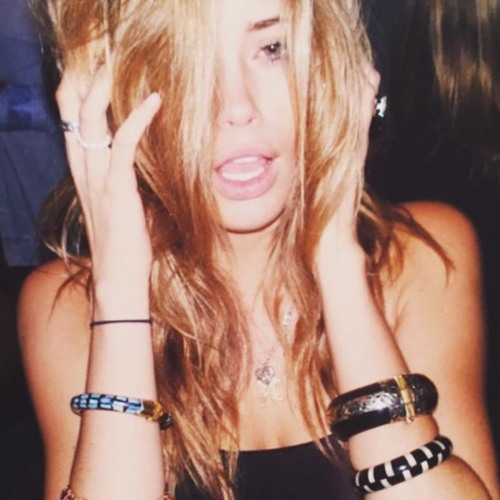 on wax (onegloww + 3s + yoin)