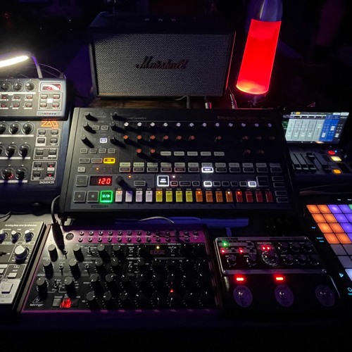 Space Echo live Jam - Behringer EDGE + RD-8 + Boss RE-202 Space Echo